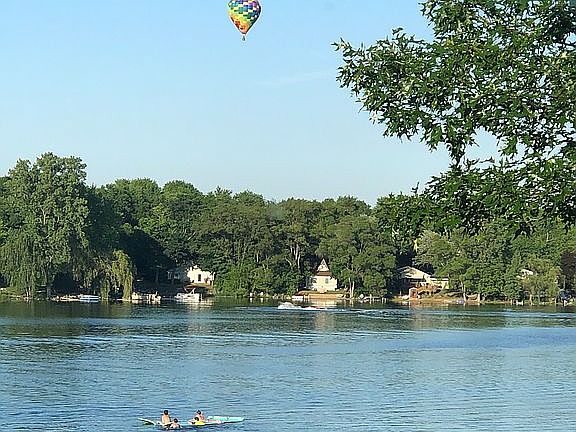 5th image of 3614 Loch Dr