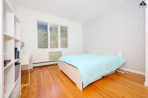 Sold by Momentum Real Estate LLC | media 8