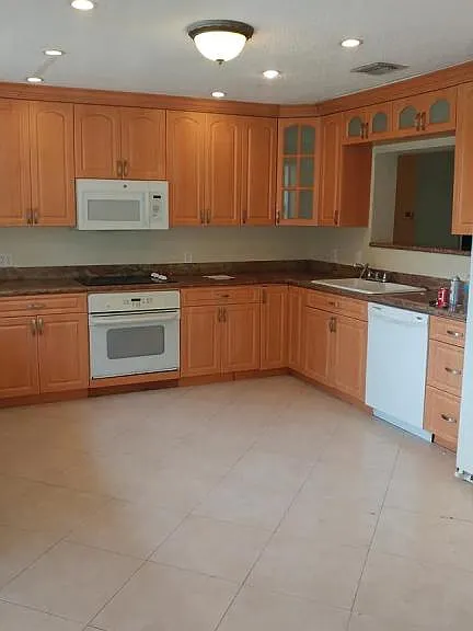 11480 Tara Dr — Photo 2