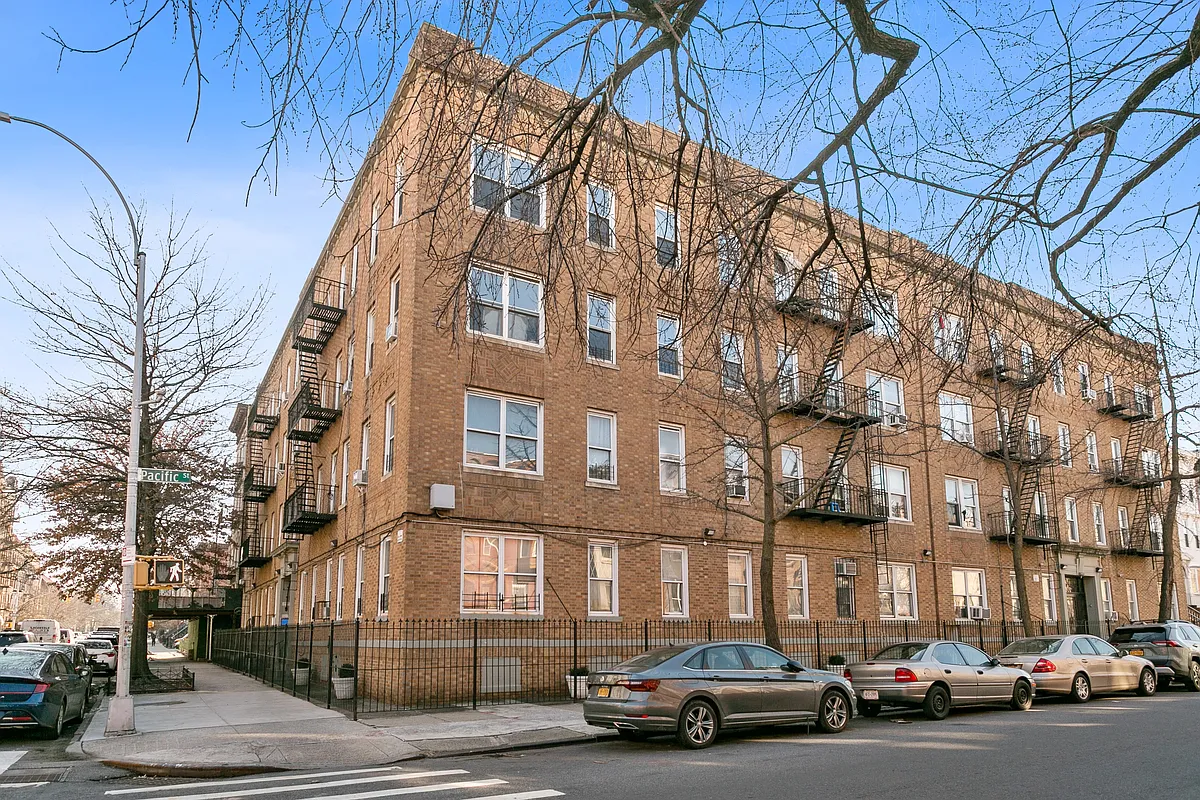 88 Brooklyn Ave Unit 6B  