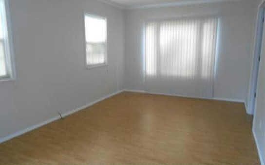 5th image of 403 SE Baya Dr
