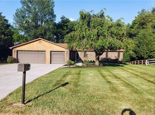 8220 Quaker Ridge Ct, West Chester, OH 45069