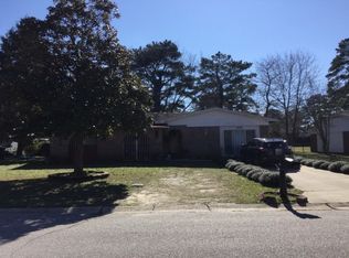 1935 Aspen Cir, Fayetteville, NC 28304