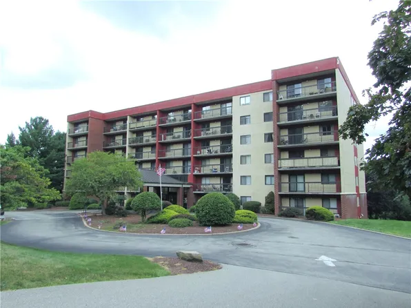 1987 Centurion Dr APT 211, Pittsburgh, PA 15221