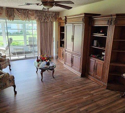2nd image of 625 Pines Knoll #B