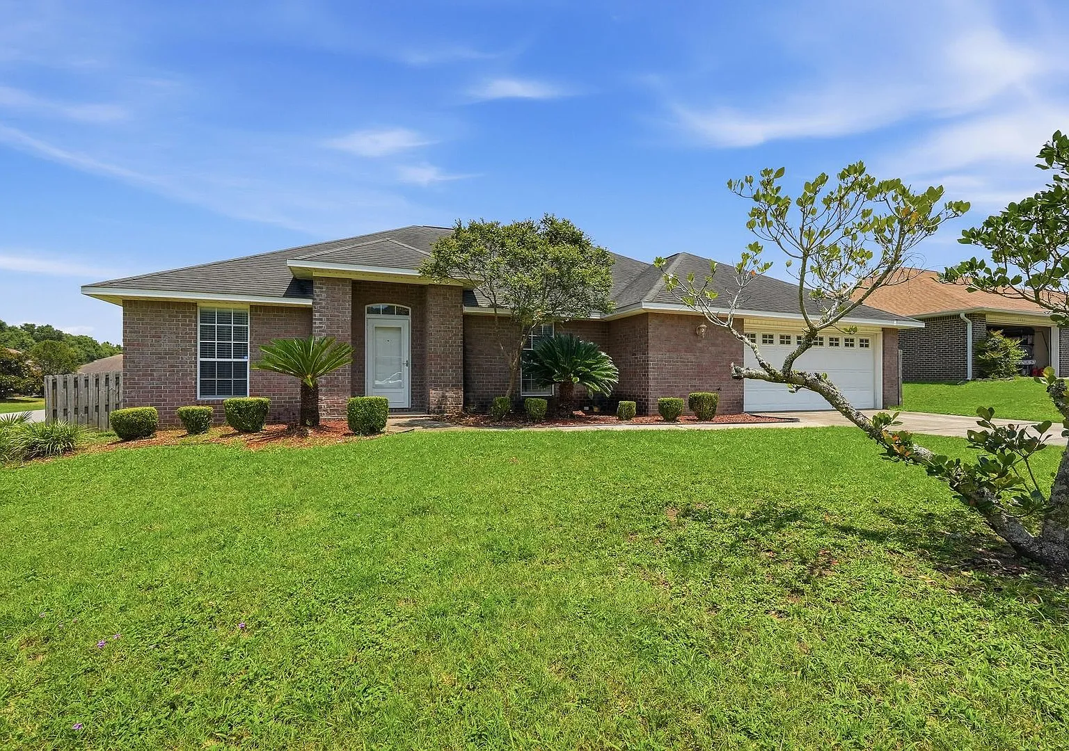 All Brick 4 Bedroom in Crestview! — Photo 1