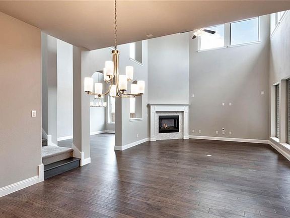 4th image of 544 Bannerdale Blvd