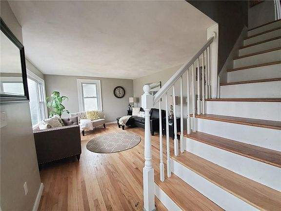 5th image of 132 Wilson Dr
