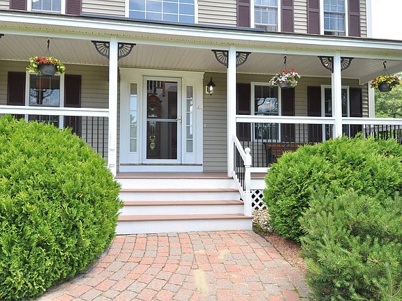 Welcoming front entry