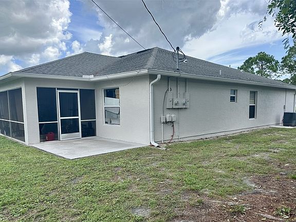 5th image of 135 Dahl Ave