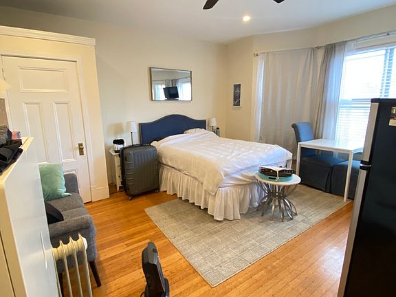 3rd image of 14 Chiswick Rd #1A