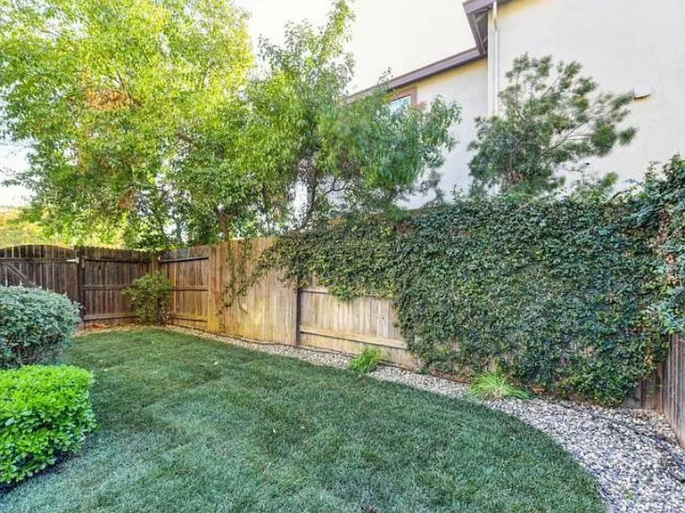 390 Caravaggio Cir — Photo 34