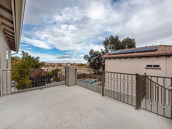 2nd image of 9460 Glendora Valley St