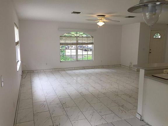 2nd image of 5112 E Holland Ave