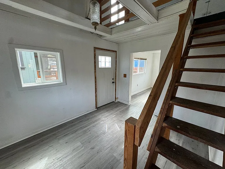 212 Moreland Ave — Photo 7