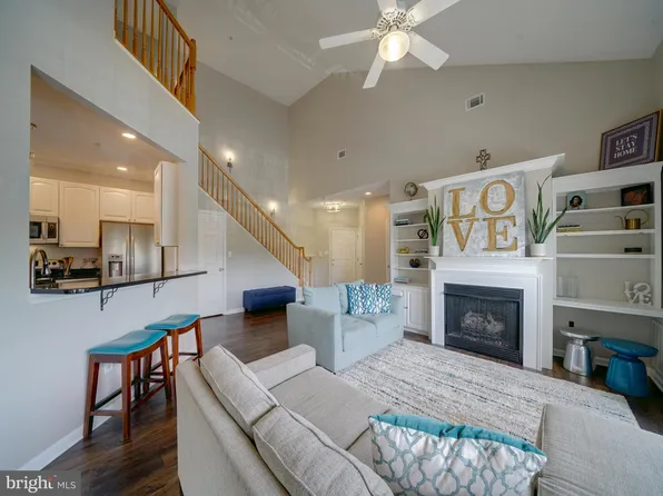 2406 Chestnut Terrace Ct Unit 301, Odenton, MD 21113