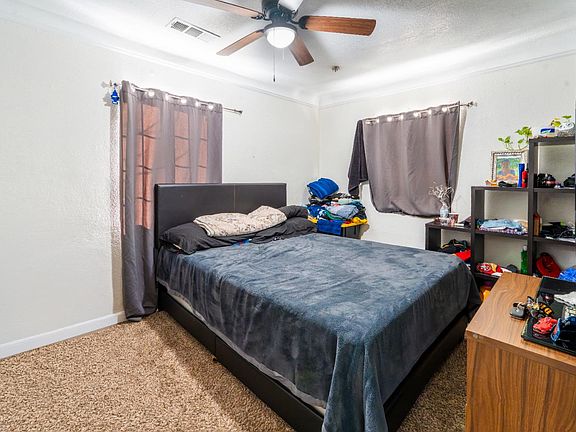 2nd image of 1413 W Fountain Way