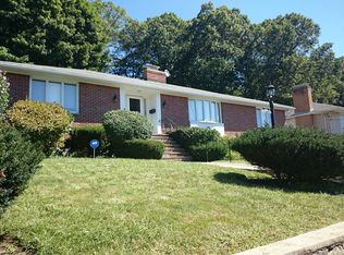 20 Pleasant Valley Cir, West Roxbury, MA 02132