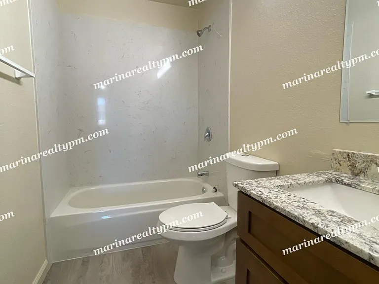 1220 Dana Dr #J — Photo 8