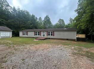830 Weaver Rd, Green Bay, VA 23942