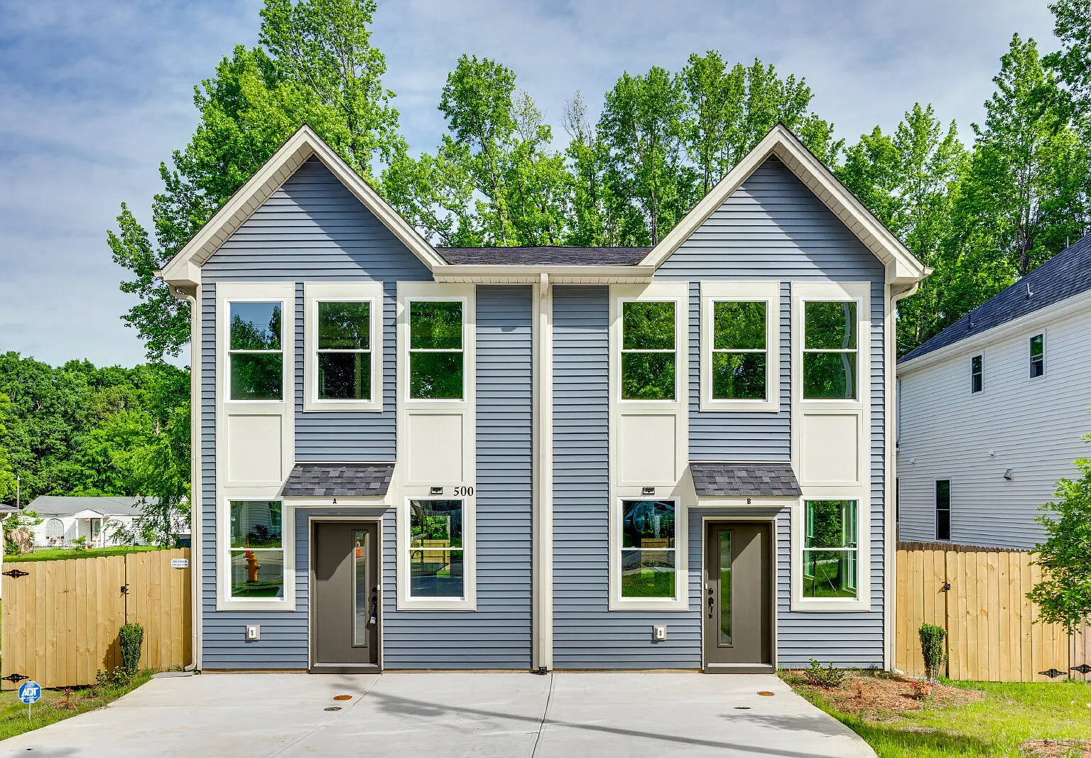 2 bed, 2.0 bath, 1410 sqft, $2,050 — Photo 1