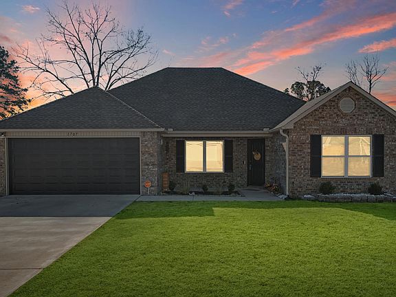 4th image of 1707 Ridgefield Cir