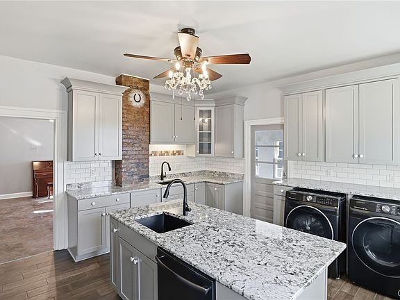 5th image of 293 Rochester St