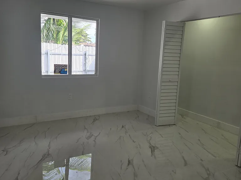 21323 NW 39th Ave — Photo 10