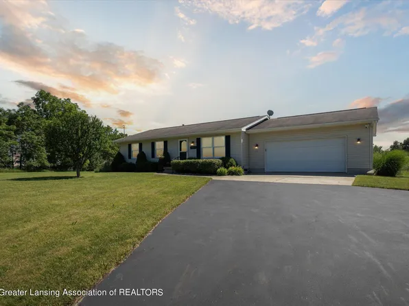 4482 E Clinton Trl, Eaton Rapids, MI 48827