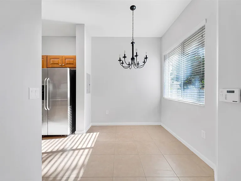 3500 Oaks Clubhouse Dr #102 — Photo 4