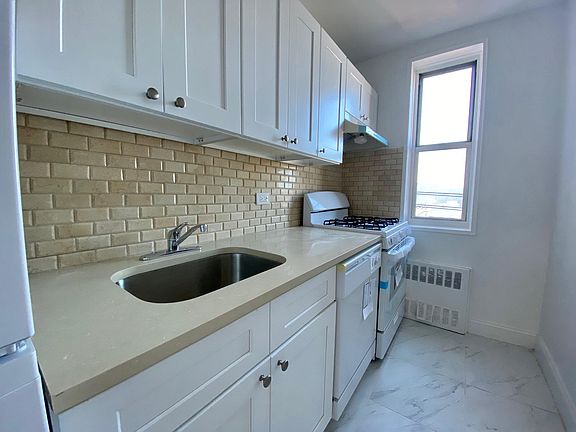 3rd image of 2900 Ocean Ave APT 6D