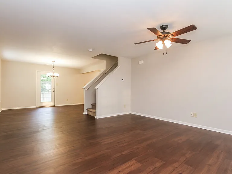 1351 Brooks Dr — Photo 3