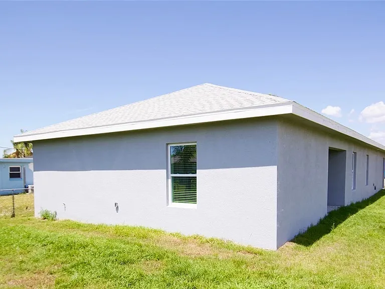 3428 Jeffcott St — Photo 20
