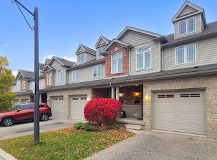 32 Lambeth Way #15, Guelph, ON N1L 0H1
