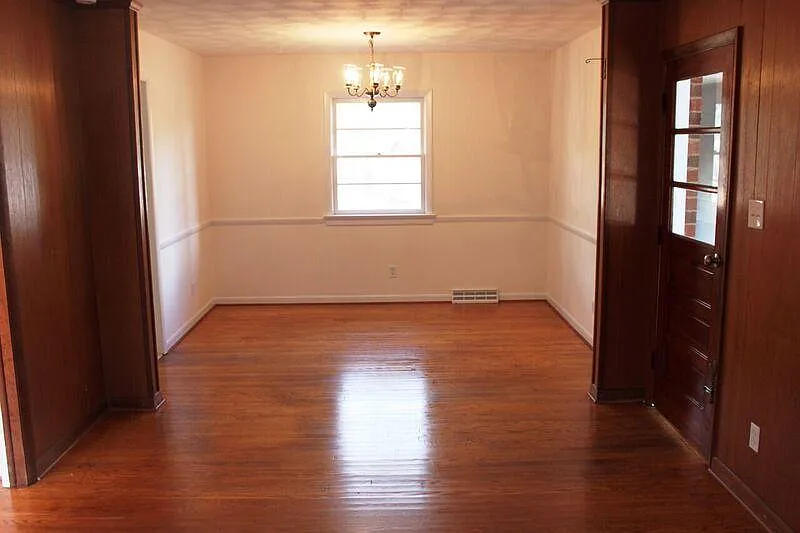 3 bed, 1863 sqft, $1,995 — Photo 3