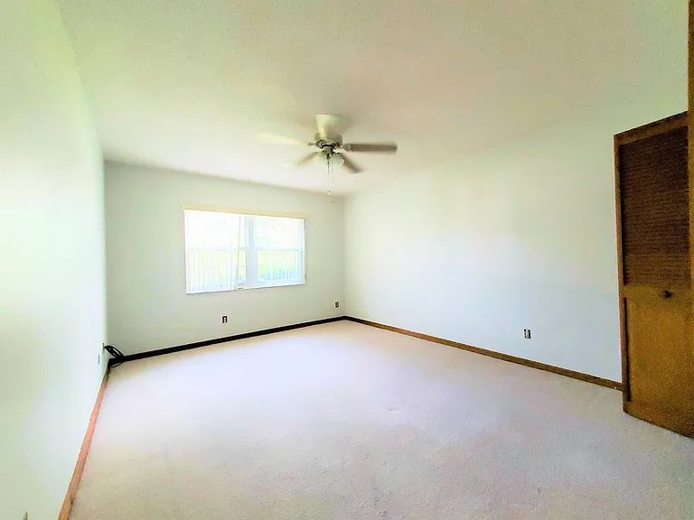 1423 Disston Ave — Photo 6
