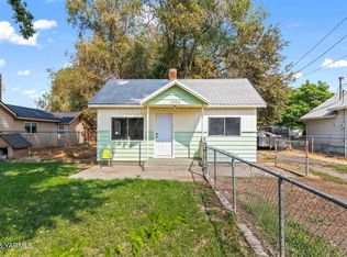 1903 Simpson Ln, Yakima, WA 98901