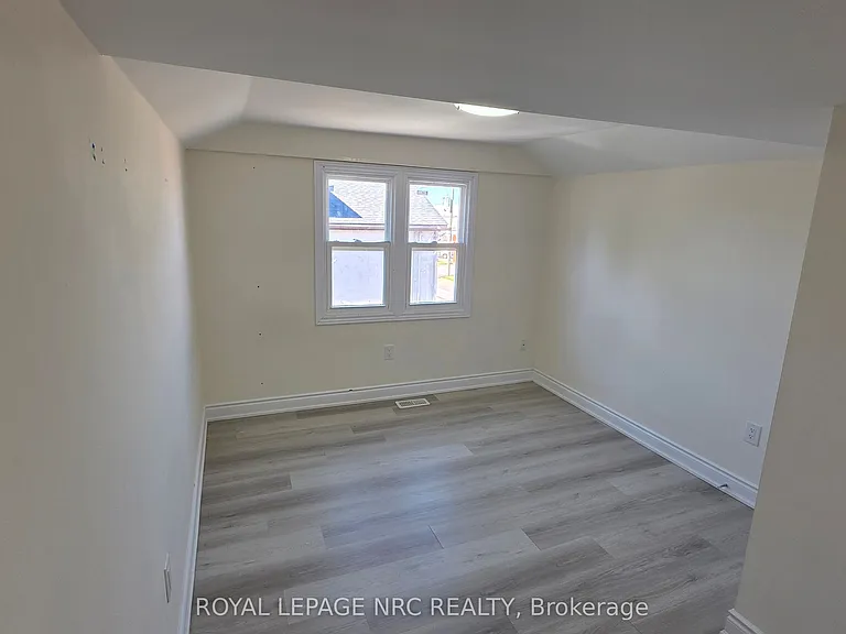 69 Vine St S #2 — Photo 7