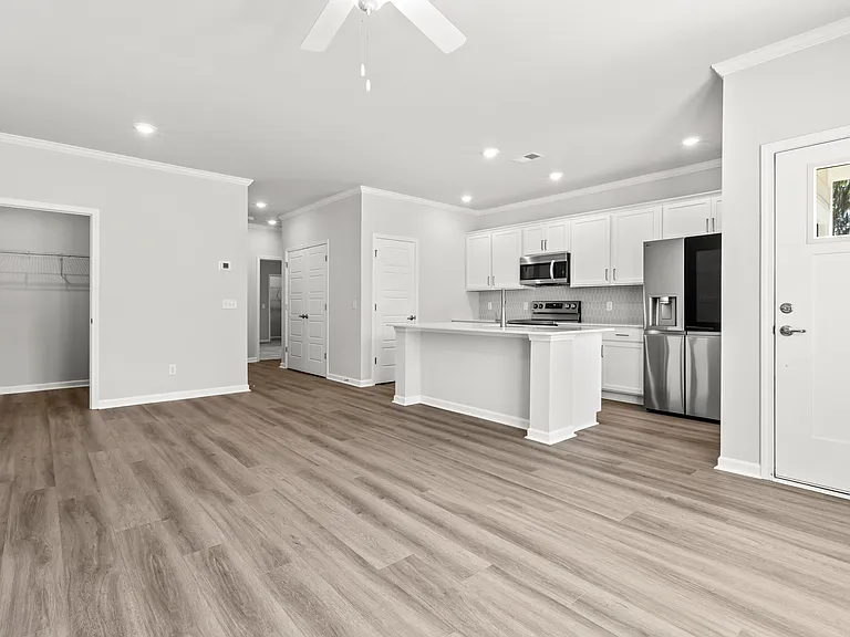 Bull River Bluff Apartments - Unit 8 — Photo 4