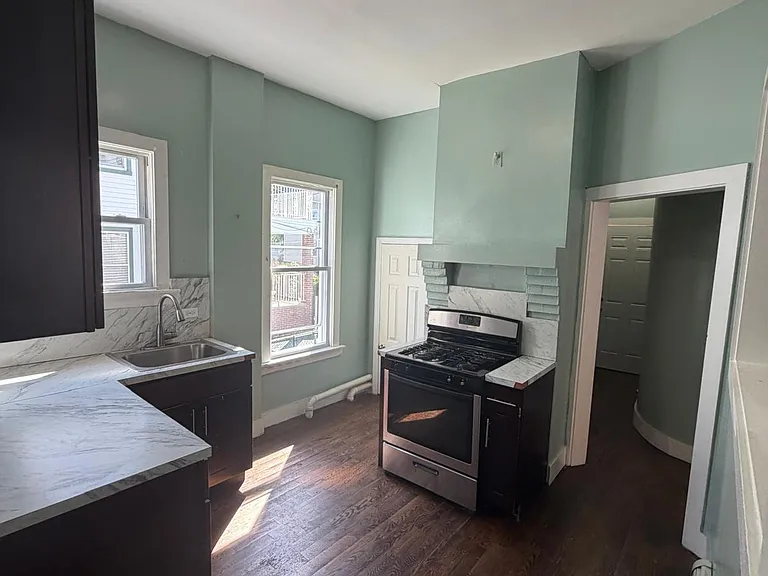 244 Smith St #A — Photo 2