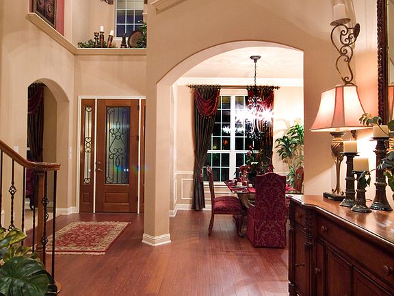 6002_Lakeridge_Entry_Dining_Model_meridian