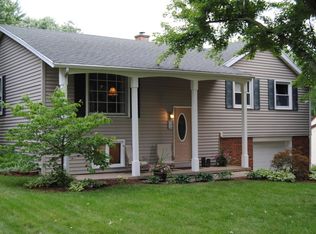 5842 Ridge Rd, Stevensville, MI 49127