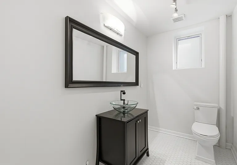 2812 Clifton Ave — Photo 9
