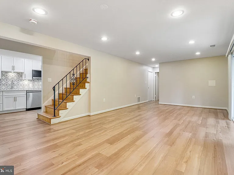 5019 Fleming Dr — Photo 28
