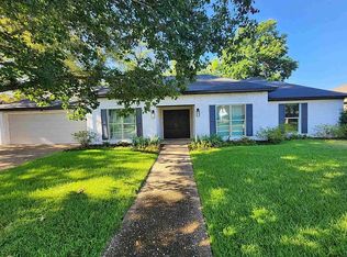 612 Meadow Creek Dr, Tyler, TX 75703