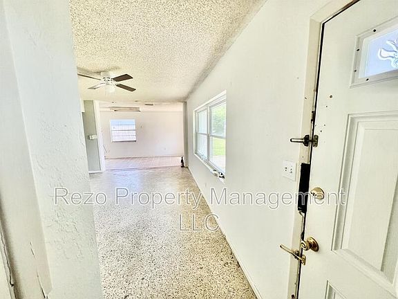 3rd image of 414 Beth Dr