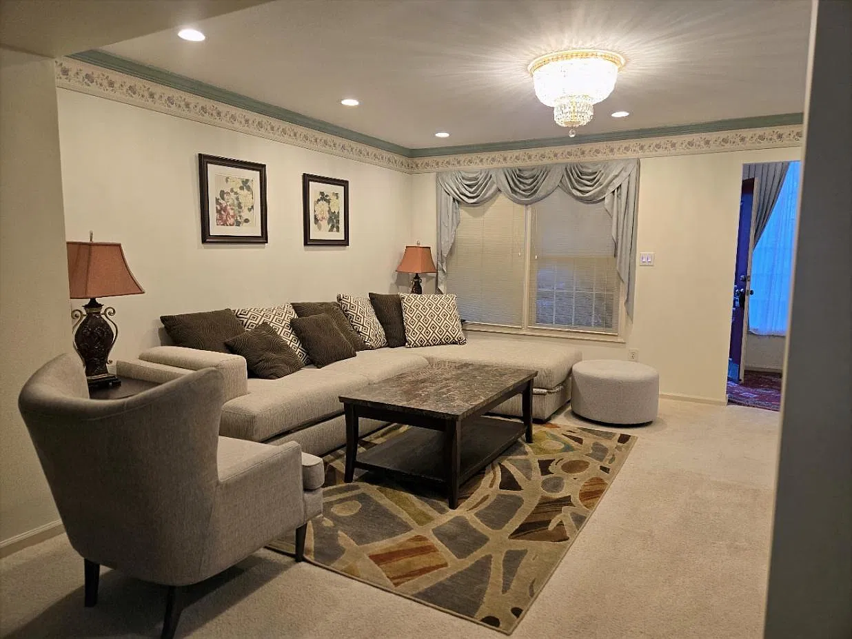 3 bed, 2105 sqft, $2,900 — Photo 4