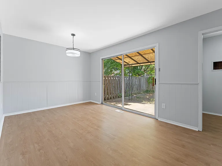 35 Rockland Dr — Photo 10
