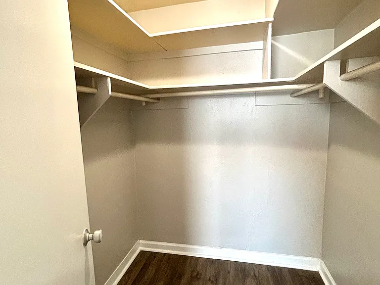 Continental Condos by Charlotte Management — Photo 16