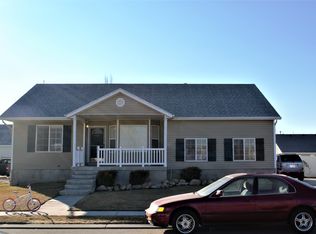 1424 E Owl Ln, Eagle Mountain, UT 84005